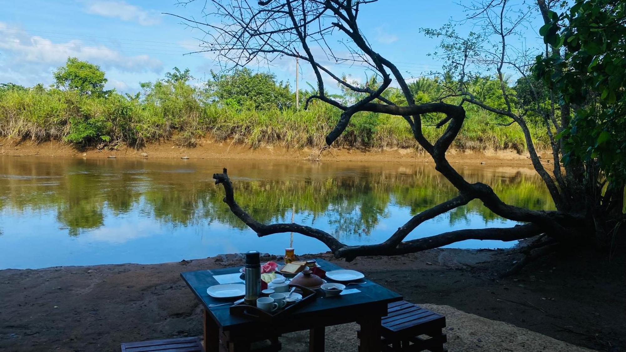 River Paradise Safari House With Cooking Class Udawalawe Exterior photo